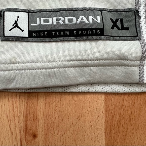 Used Jordan’s v neck Jersey North Carlina - Picture 8 of 8